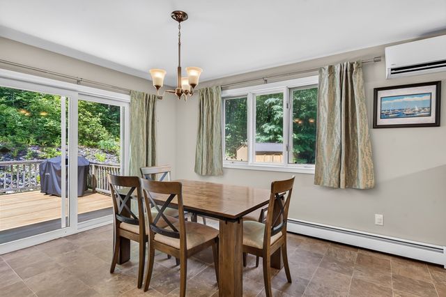 170 Queen Lake Rd, Phillipston, MA 01331