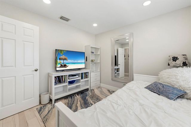 1264 Pine Sage Circle, West Palm Beach, FL 33409