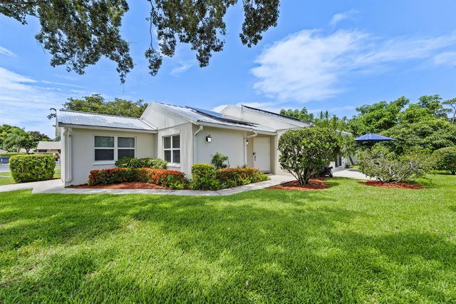 1264 Pine Sage Circle, West Palm Beach, FL 33409