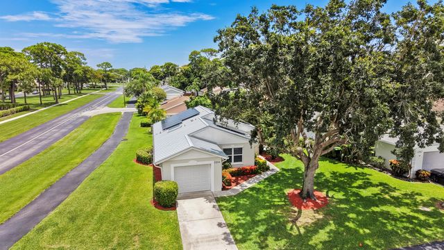 1264 Pine Sage Circle, West Palm Beach, FL 33409