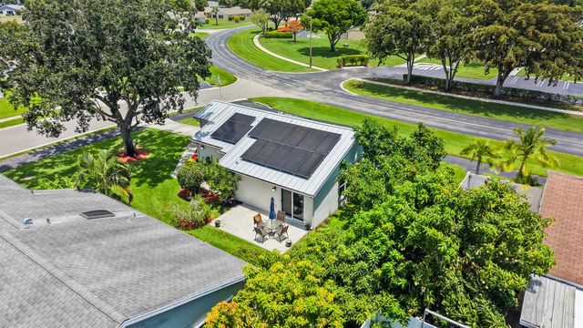 1264 Pine Sage Circle, West Palm Beach, FL 33409