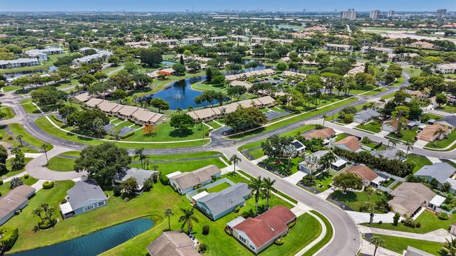 1264 Pine Sage Circle, West Palm Beach, FL 33409