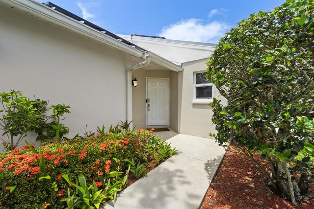 1264 Pine Sage Circle, West Palm Beach, FL 33409