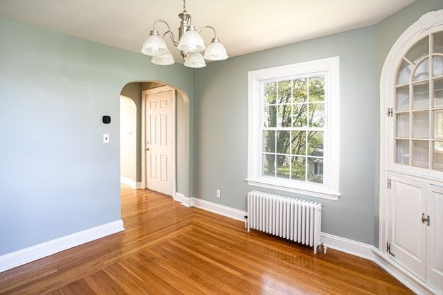 6 Miles Ave, Tiverton, RI 02878