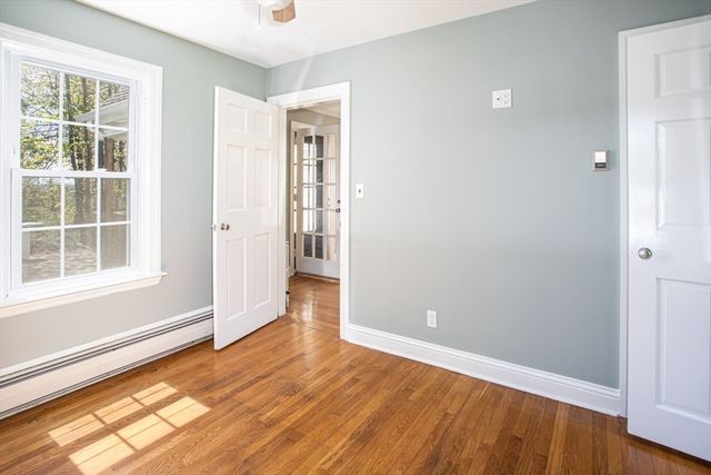 6 Miles Ave, Tiverton, RI 02878