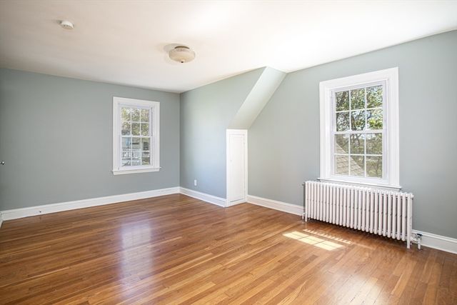 6 Miles Ave, Tiverton, RI 02878