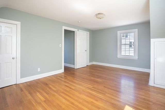 6 Miles Ave, Tiverton, RI 02878