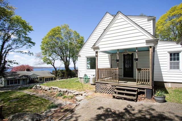 6 Miles Ave, Tiverton, RI 02878