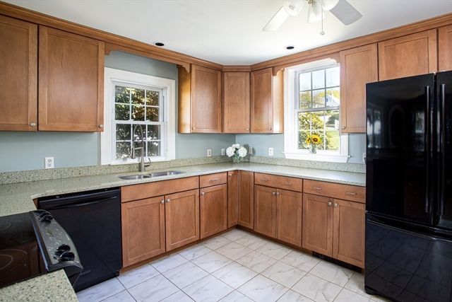 6 Miles Ave, Tiverton, RI 02878