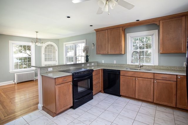 6 Miles Ave, Tiverton, RI 02878