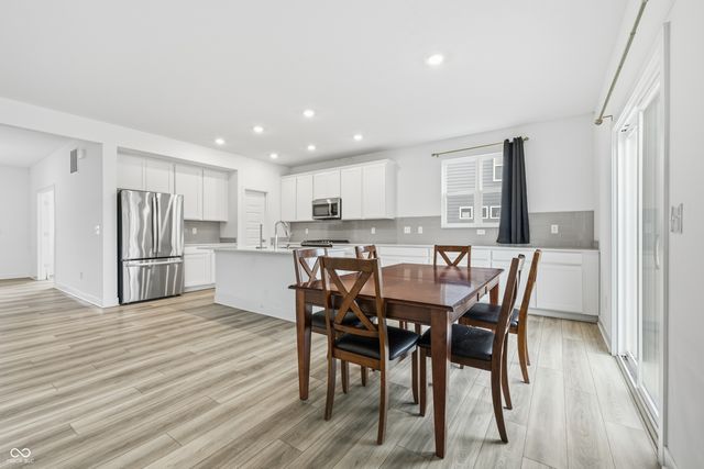 992 Kendrick Street, Greenwood, IN 46143