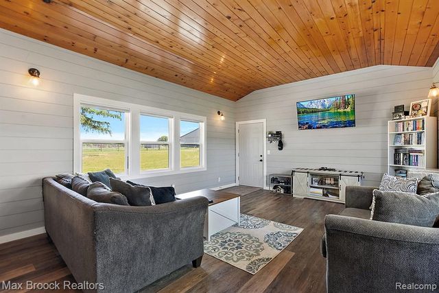 8580 Silver Creek Road, Whitehall, MI 49461