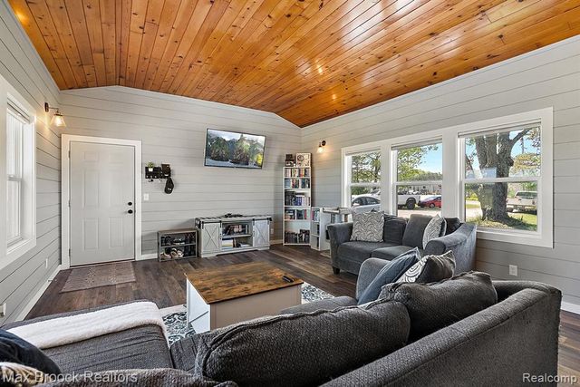 8580 Silver Creek Road, Whitehall, MI 49461