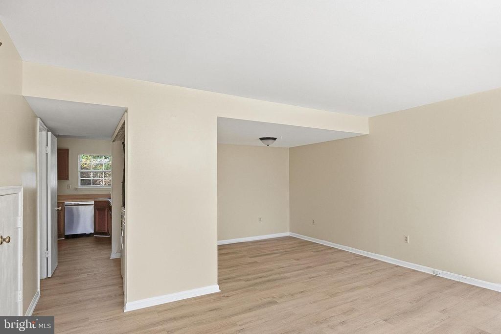 Image 2 of property listing at 4065 BLUEBIRD DR, Waldorf, MD 20603