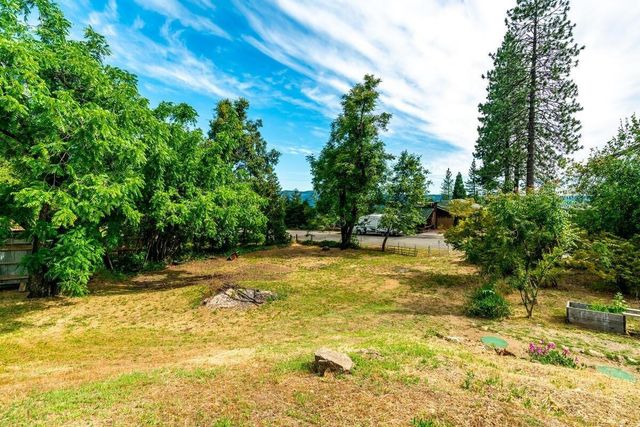 8355 Michigan Bluff Rd, Foresthill, CA 95631