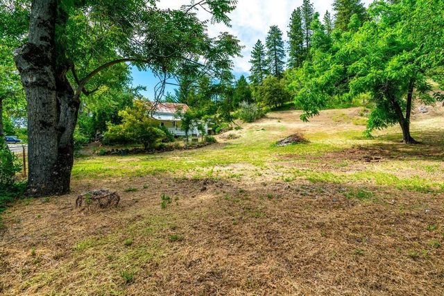 8355 Michigan Bluff Rd, Foresthill, CA 95631