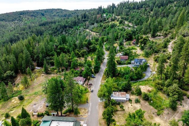 8355 Michigan Bluff Rd, Foresthill, CA 95631