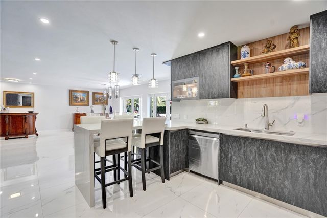 4030 Bayview Drive, Fort Lauderdale, FL 33308