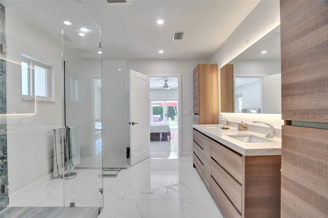 4030 Bayview Drive, Fort Lauderdale, FL 33308