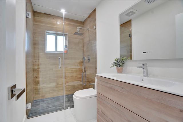 4030 Bayview Drive, Fort Lauderdale, FL 33308