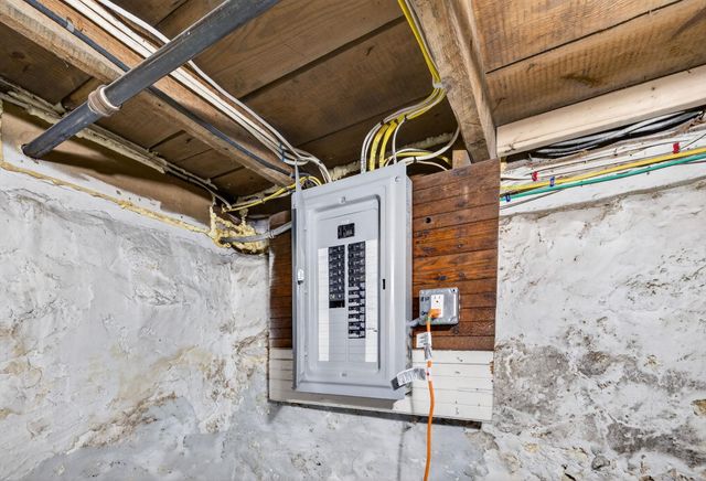 55 S Hall Street, Manchester, NH 03103