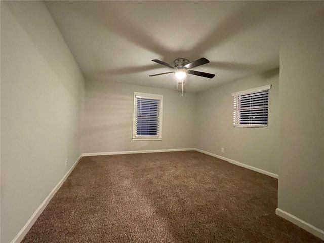 611 Harrisdale Avenue, River Oaks, TX 76114