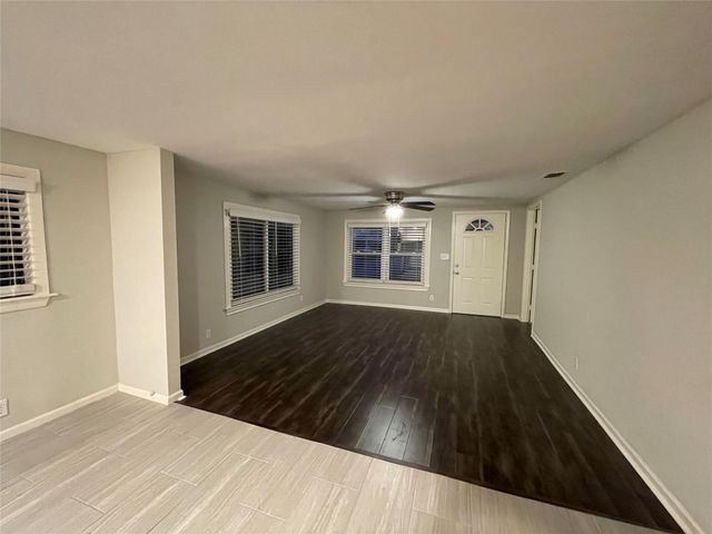 611 Harrisdale Avenue, River Oaks, TX 76114