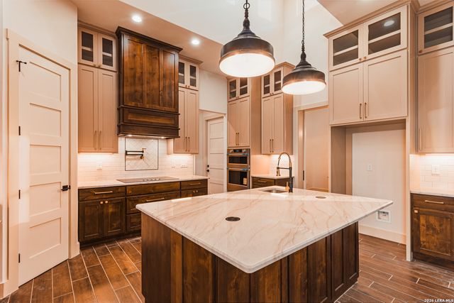 152 Hondo Ridge, La Vernia, TX 78121