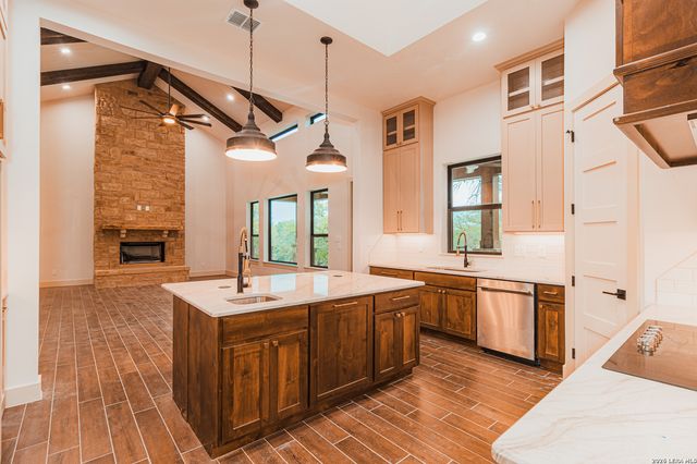 152 Hondo Ridge, La Vernia, TX 78121