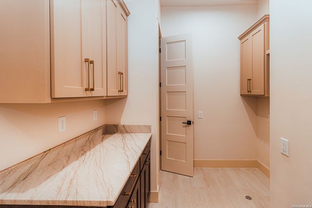 152 Hondo Ridge, La Vernia, TX 78121