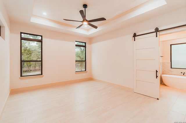 152 Hondo Ridge, La Vernia, TX 78121