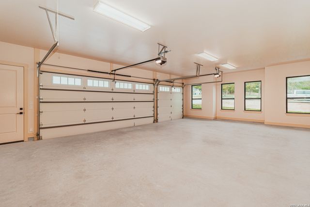 152 Hondo Ridge, La Vernia, TX 78121