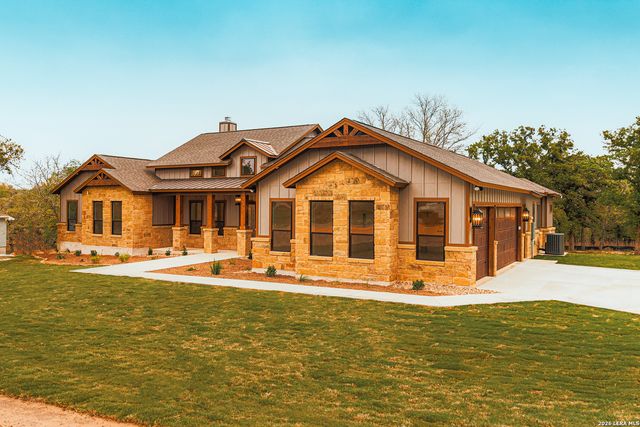152 Hondo Ridge, La Vernia, TX 78121