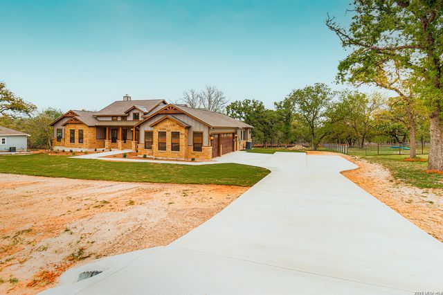 152 Hondo Ridge, La Vernia, TX 78121