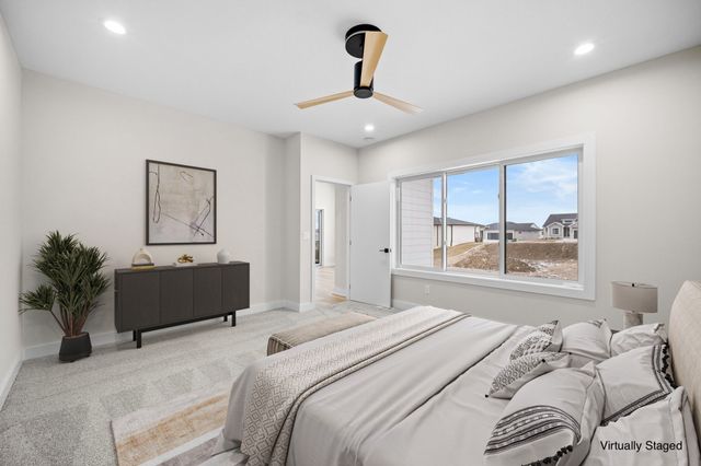 18007 Hammontree Circle, Clive, IA 50325