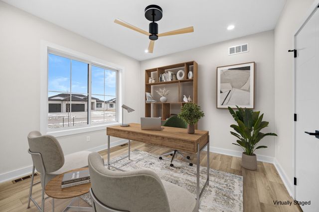 18007 Hammontree Circle, Clive, IA 50325