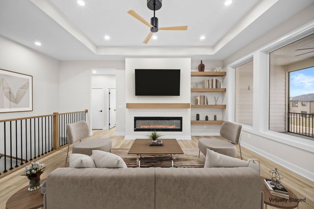 18007 Hammontree Circle, Clive, IA 50325