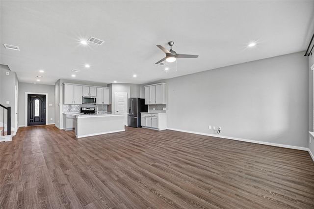 13126 Lago Acero Lane, Texas City, TX 77568