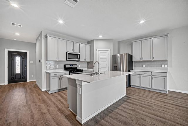 13126 Lago Acero Lane, Texas City, TX 77568