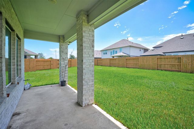 13126 Lago Acero Lane, Texas City, TX 77568