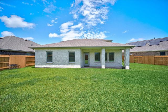 13126 Lago Acero Lane, Texas City, TX 77568