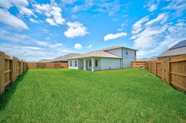 13126 Lago Acero Lane, Texas City, TX 77568