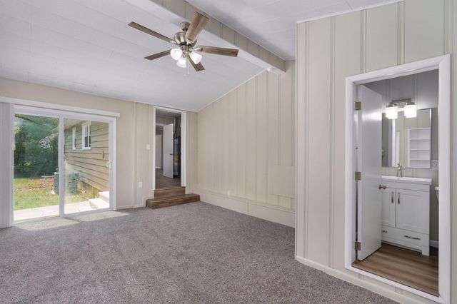 1840 S Glencrest Avenue, Springfield, MO 65804