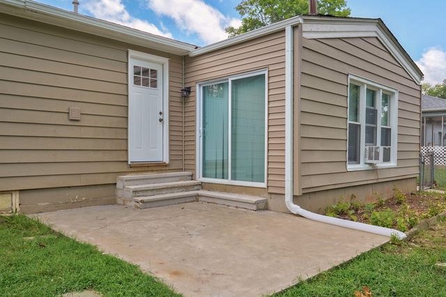 1840 S Glencrest Avenue, Springfield, MO 65804