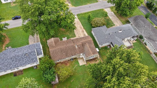 1840 S Glencrest Avenue, Springfield, MO 65804