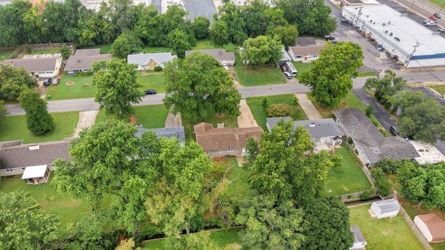 1840 S Glencrest Avenue, Springfield, MO 65804