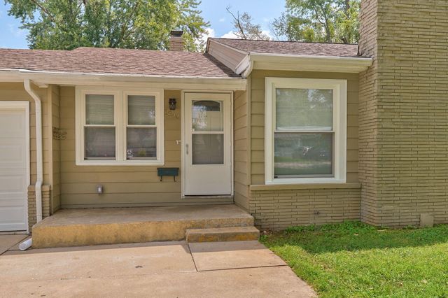 1840 S Glencrest Avenue, Springfield, MO 65804