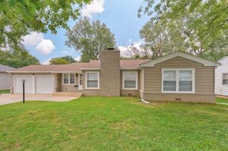 1840 S Glencrest Avenue, Springfield, MO 65804