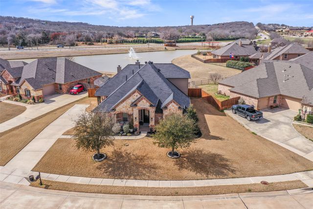 415 Bent Creek Cove, Argyle, TX 76226