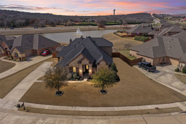 415 Bent Creek Cove, Argyle, TX 76226